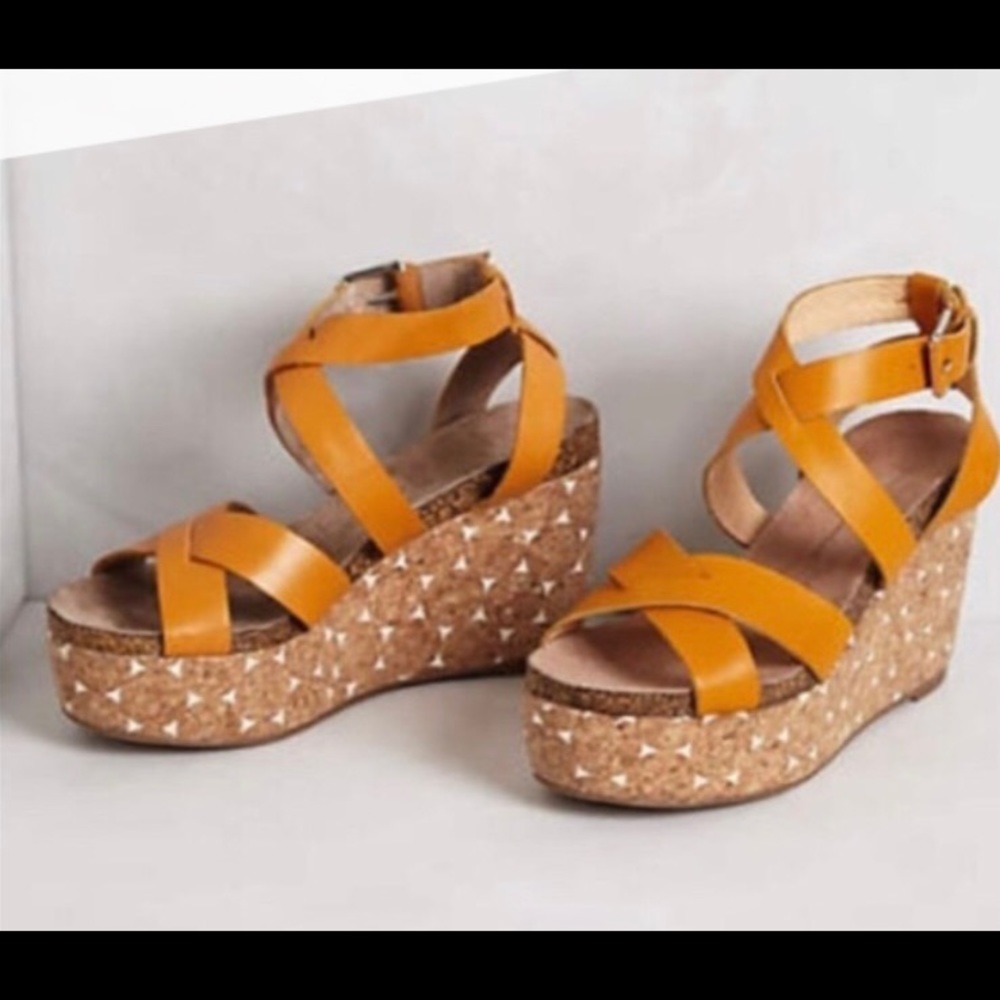 Anthropologie pilcro yellow cork wedges with white triangle detailing size 9.5